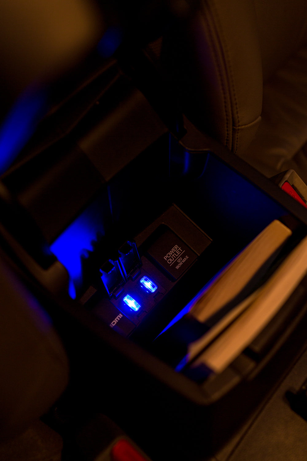 Illuminated USB Port Cover for Cars - Universal Fit, LED Light, Easy Installation, Durable Protection - Elpis Auto